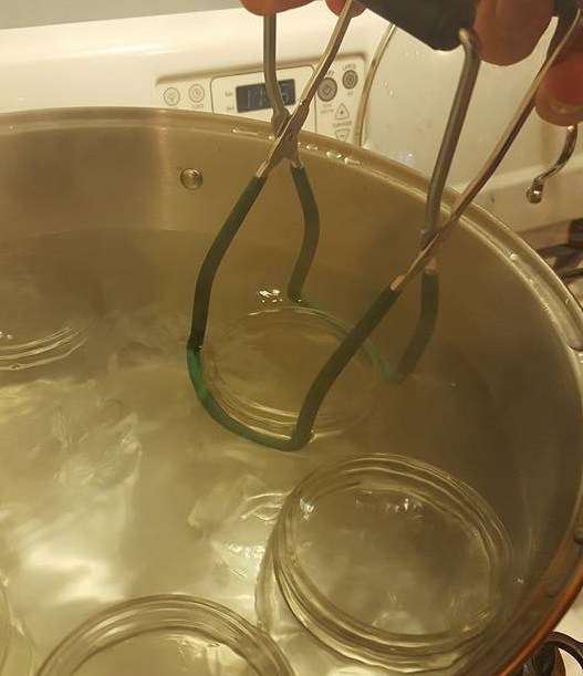 Retrieve_Sterilized_Jars