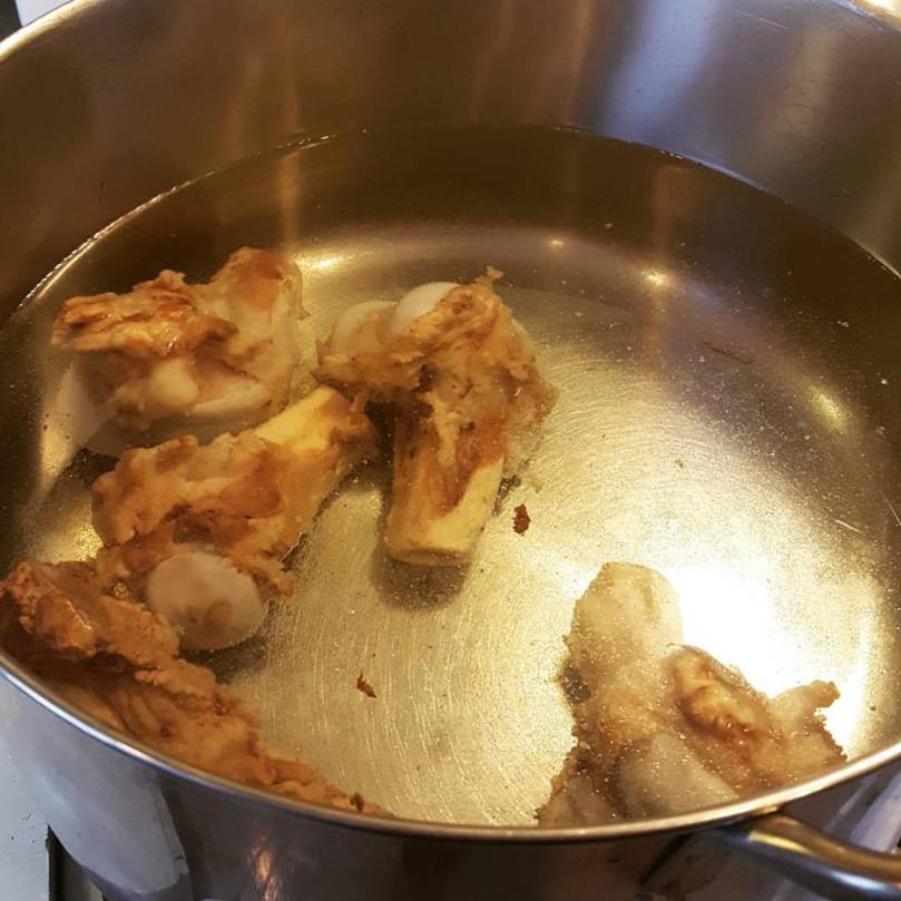 pho_cover_bones_boil2